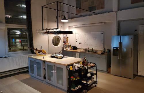 Stunning Industrial Loft in a former Power Plant Schaltzentrale - Foto 32