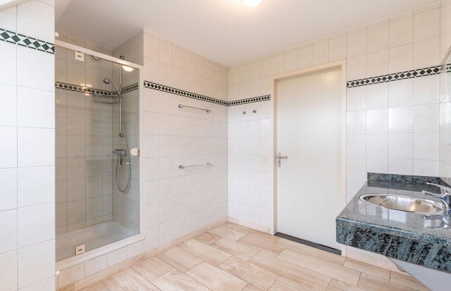 Inviting Villa in Panningen - Photo 24