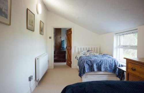 Farmhouse Charm with Modern Style in Pembrokeshire - Foto 49