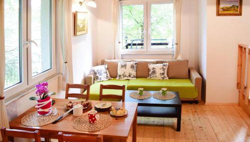 Lakeside holiday home with private garden - Foto 3