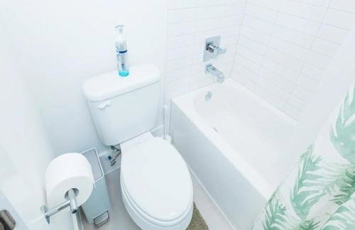 Cozy and Chic 3BR Retreat in Downtown Houston - Foto 37