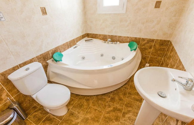 Villa Kleopatra Large Private Pool Walk to Beach A C Wifi Eco-friendly - 2732 - Photo 46