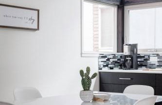 Urban Architectural Retreat with Rooftop Deck & Fi - Foto 27