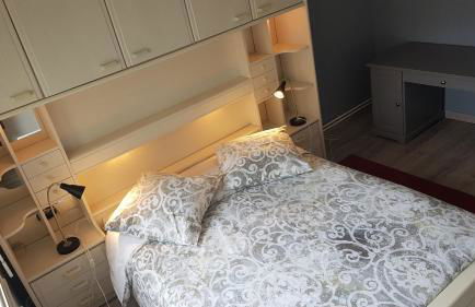 BedinReims "burgundy bottle" 110m2 Exceptional, 4 chambres doubles, 2 bain, free park & wifi, tout équipé - Foto 34
