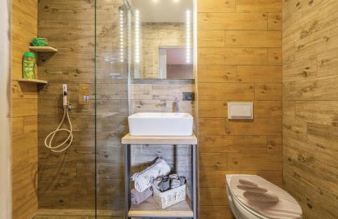 Gorgeous Home In Barban With Sauna - Photo 32