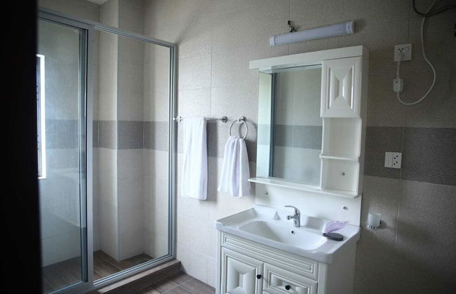 Gulberg Suites - Photo 8