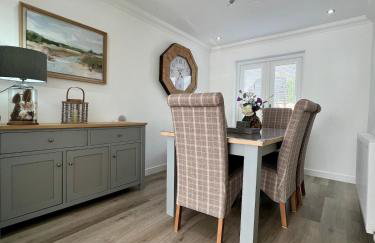 Dunmuir House 4 Bedroom 2 bathroom House & Garden in Denny - Photo 9