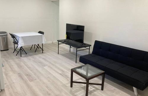 Separate Unit with 2 Bedrooms/One Bathroom in Pleasant Hill - Foto 16