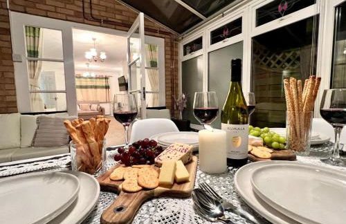 J&J stays 5 bedroom detached house in Peterborough with parking - Photo 51