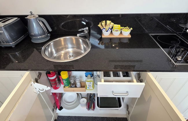 Sandstone Suites - Photo 11