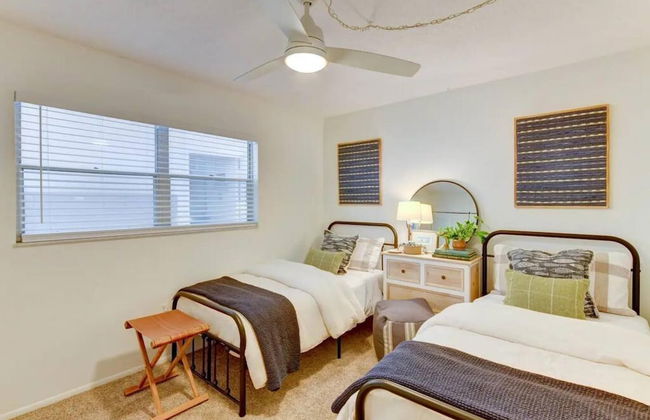 Coastal Paradise Condo Steps To Crescent Beach - Foto 13