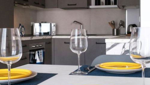 Mare fuori, sul lungomare con tre camere da letto e due bagni! - Foto 5