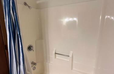 Apartment E - Rental Unit in Tomah - Photo 9