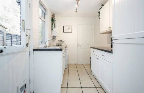 Stylish Victorian 3 Bed House Huge Garden/Parking - Foto 26