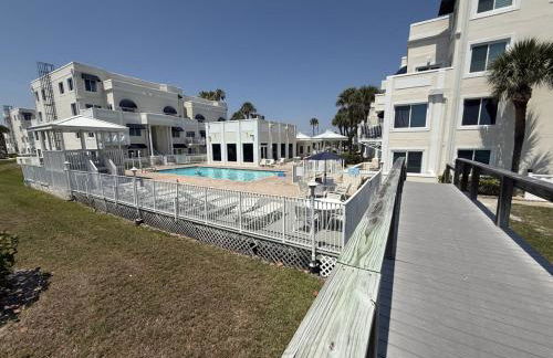 Comfort by the Beach - Heated Pool & Private Beach - Foto 11