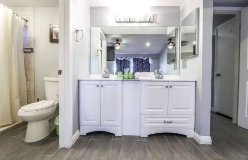 What you need A Hidden Gem in the Heart of Vegas - Foto 13