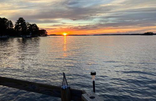 Gilbert Lakefront Retreat with Private Dock! - Foto 25