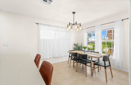 Modern renovated beach oasis home with private pool - Foto 6