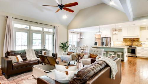 Stylish Hephzibah Home with Fire Pit and Theater Room! - Foto 4