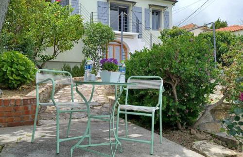 The Arch House - Photo 30