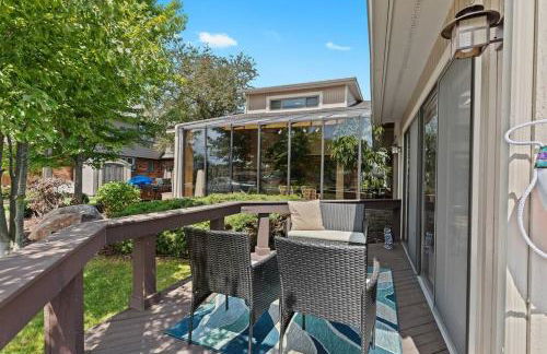 NEW! 4BR I Indoor Pool on the Bay in Boat Town USA - Foto 25