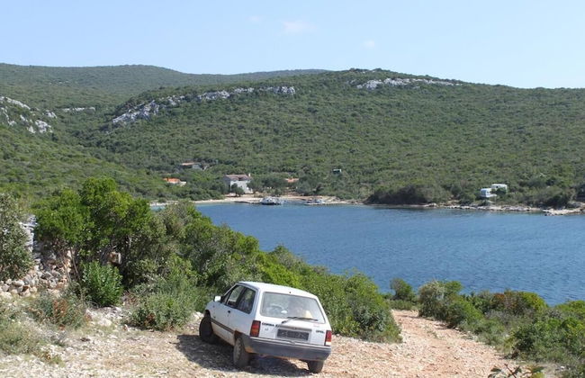 Peaceful 2-bedroom Robinson House Orca - Photo 8