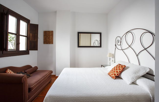 Apartamentos Los Patios de la Judería - Photo 31