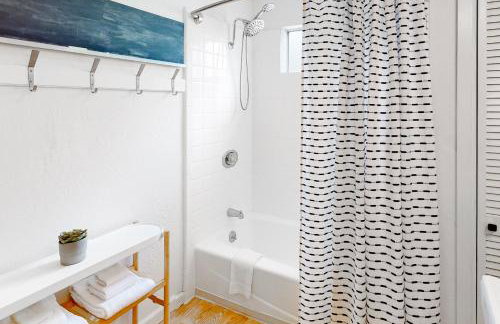 Riverfront Escape - Photo 17