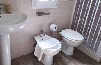 All'ombra del pino ALLOGGIO TURISTICO - Foto 8