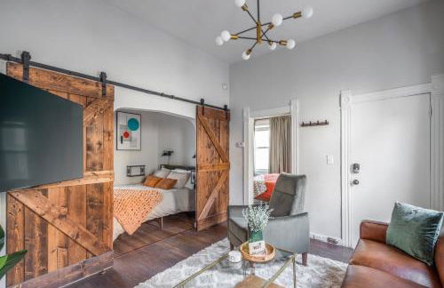 Mid-Century Modern Retreat in Little Italy - Foto 5