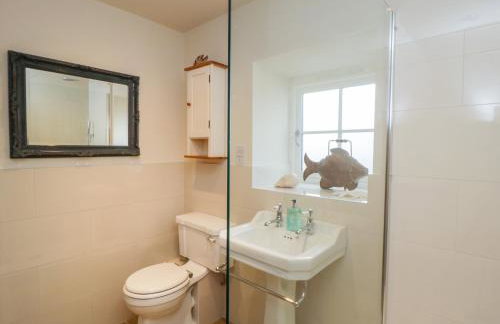 Wallerthwaite Barn Cottage - Photo 12