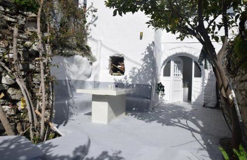 Belle Manas - Foto 3