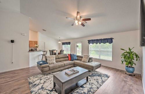 Ranch-Style Lehigh Acres House with Big Backyard! - Foto 2