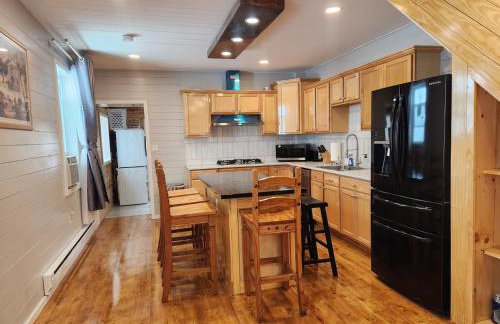 Nestled Away- Comfortable 3BDRM, Central Location - Foto 10