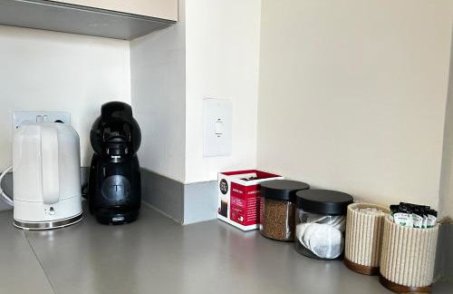 Seaside APT with Harbour View - Foto 8