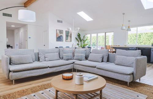 The Pink House - Palm Springs Gem with Private Pool & BBQ - Foto 14