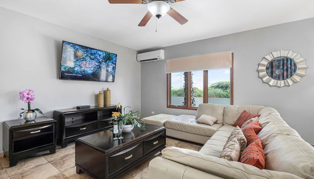 Amazing 4br4ba Villa w Pool Birdsanctuary Views - Foto 5, Habitación