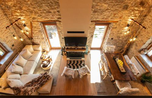 Chalet 1932 Boutique Mountain Chalet με Ιδιωτικό Hot Tub & Τζάκι - Photo 4