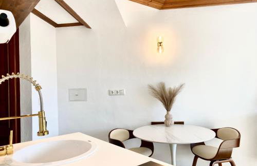 Best Butler I Romantic 4two I Küche I Balkon I Parken I Schlossblick - Photo 12