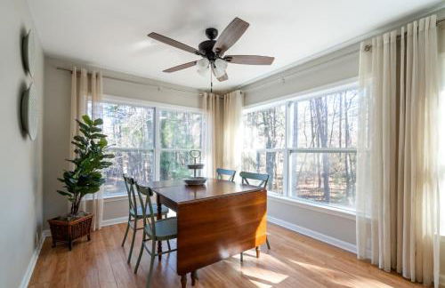 Decked Out Spacious 3BR Near Pine Mountain Trail W - Foto 1