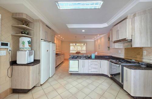 Casa em Área Nobre Piscina com Sauna prox Centro - Foto 15