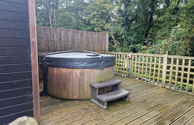 Glamping Hut - Riverside 1 - Photo 7