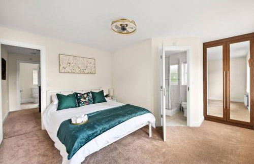 Radiant Retreat Ideal for LegoLand, Windsor, & LHR - Foto 22