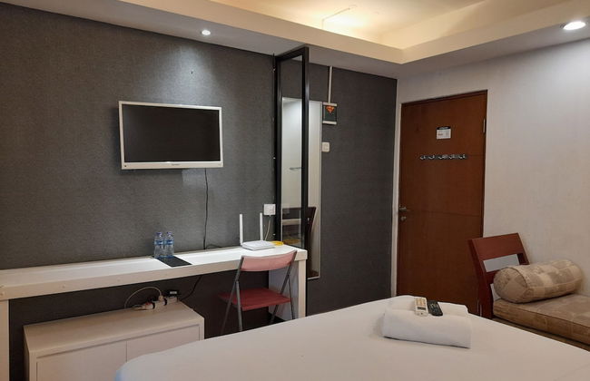 Modern Studio Room at Gateway Ahmad Yani Cicadas Apartment - Photo 14