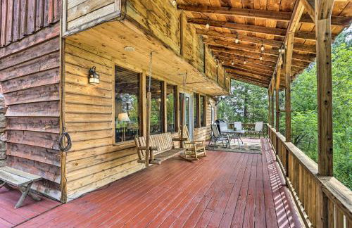 Peaceful Cabin with Mtn and River Views, Fire Pit - Foto 24