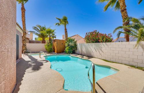 Sleek Vegas Home with Private Pool, Game Room! - Foto 26