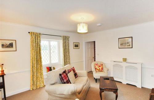 Warmwell Lodge - Photo 5