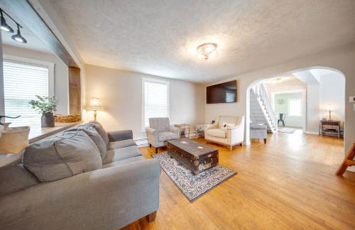 Historical Magnesia Springs Home, Near Kayaking! - Foto 2