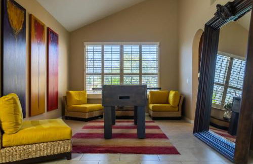 Desert Paradise Pool Spa Pickleball Putt Green - Foto 8