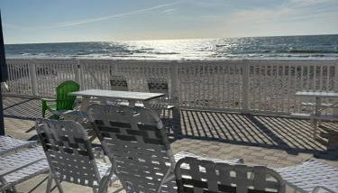 Beautiful Sunsets just Steps from Beach with King Bed and Queen Sleeper Sofa - Foto 4, sunbed